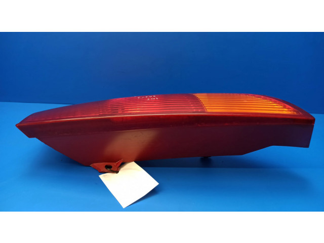 Задний фонарь левый 1M5113404A Ford Focus 1998-2004 года