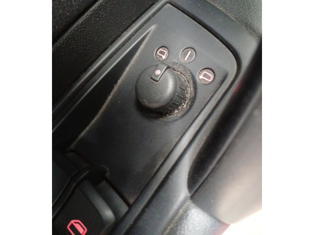 Зеркало электрическое Audi A1 2010 - 2018 года