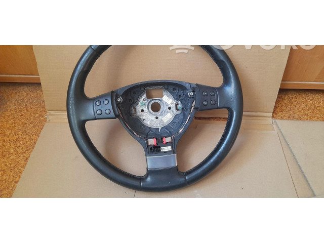 Volant Volkswagen Tiguan 2011 wefhtyrt
