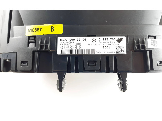 Přístrojová deska Mercedes-Benz A W176 2017 A1769006204, A1769015702