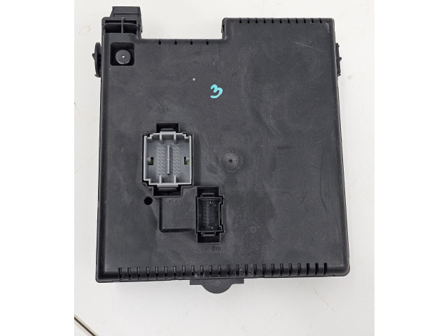 Блок предохранителей 30728512, 06W112   Volvo V70    