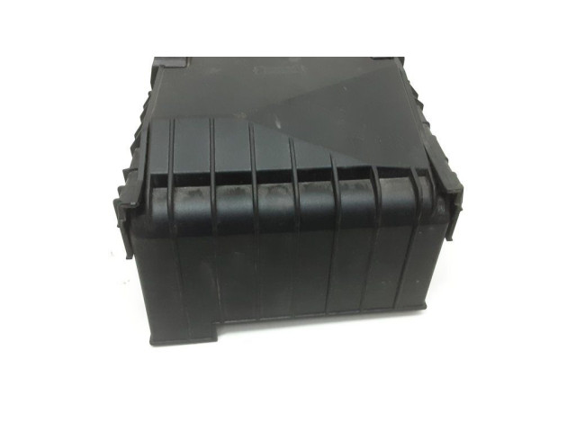 Pojistková skříňka Крышка ящика предохранителей 1K0937132F Volkswagen Touran II 2012