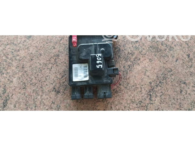 Блок управления 243501820R Nissan NV300