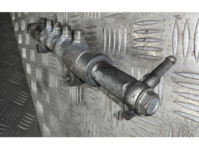 Топливная рампа Subaru Forester SH