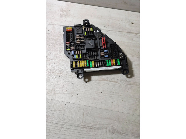 Блок предохранителей 9315151 BMW X3 F25