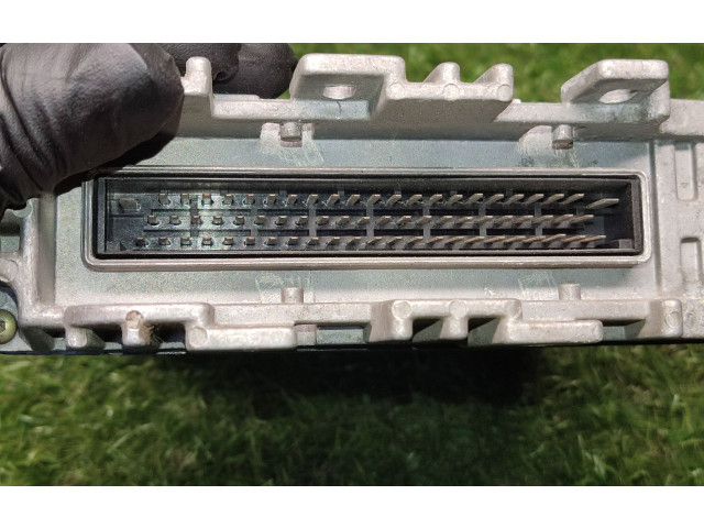 Блок управления двигателем ECU 021906258A, 0261200495 Volkswagen Golf III 1994
