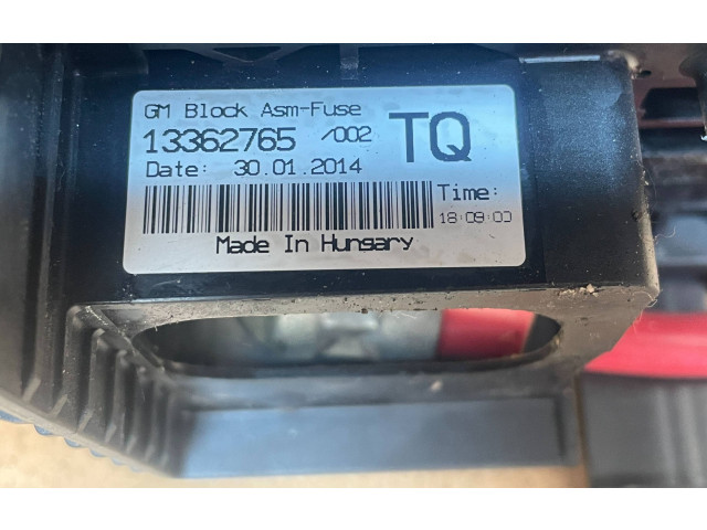 Блок предохранителей  13362765, 30012014   Opel Meriva B    