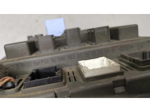 Блок предохранителей 9654696080 Peugeot 607