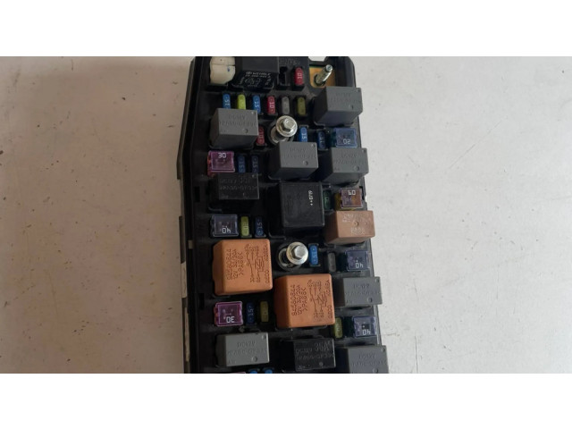 Блок предохранителей 94580644, 96821093 Chevrolet Captiva