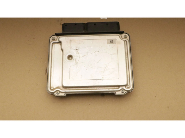 Řídící jednotka 03L906018NJ, 0281018139   Volkswagen Caddy 2012