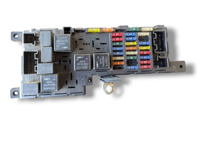 Блок предохранителей 518322326, 8637841   Volvo V70    