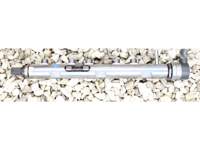 Vstřikovací lišta 7800601, 0445214135   BMW 3 F30 F35 F31     