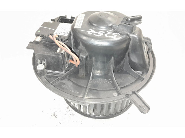 Вентилятор печки    3C1820015Q   Skoda Yeti (5L)