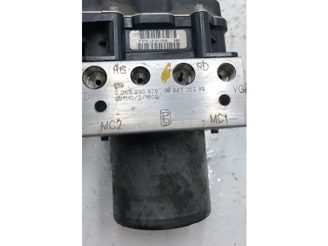 Блок АБС    Peugeot  5008   -  года