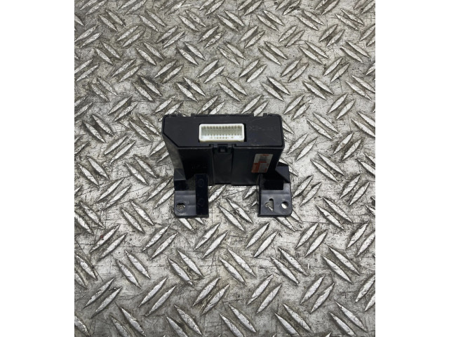 Блок управления климат-контролем    Toyota Corolla Verso E121