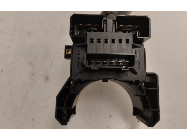 Ручка стеклоочистителей    Volkswagen Passat Alltrack