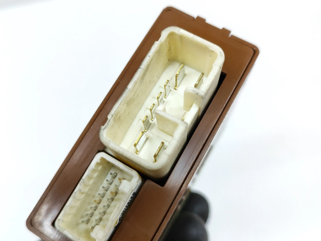 Блок управления заднего тормоза (EMF) 8905030050, 15181110840 Lexus GS 300 350 430 450H