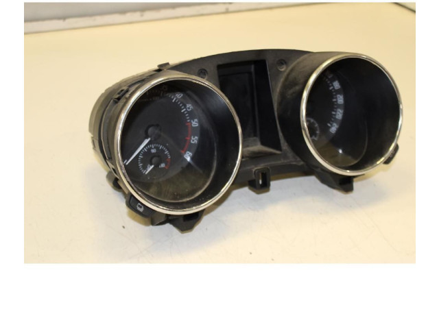 Geschwindigkeitsmesser Cockpit 5L0920840P Skoda Yeti (5L)