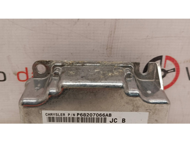 Блок подушек безопасности P68207066AA Dodge Journey