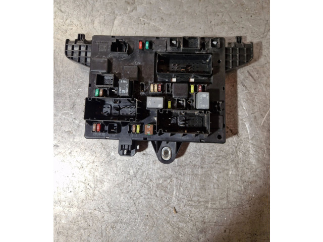   Pojistková skříňka 365927271, 1103000000   Opel Zafira C 2012