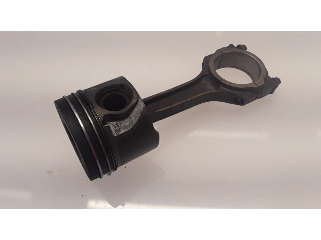 Píst 24655B   Ford Mondeo Mk III  pro naftový motor 2.0  