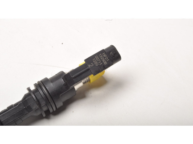 Vstřikovač HF0113250B Mazda CX-30