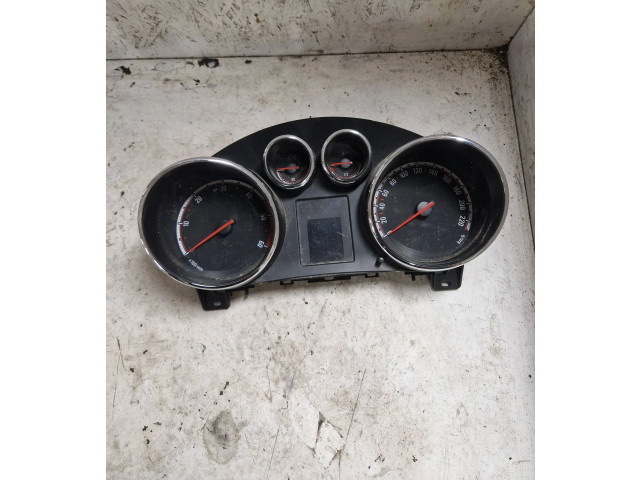 Панель приборов 13349547   Opel Meriva B       