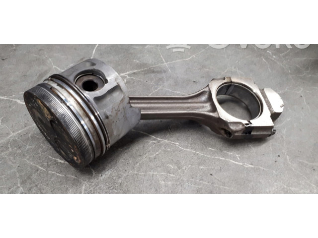 Píst 028j Volkswagen Caddy