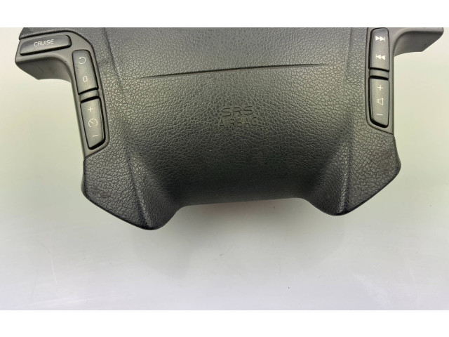 Подушка безопасности водителя 8626843 Volvo V70