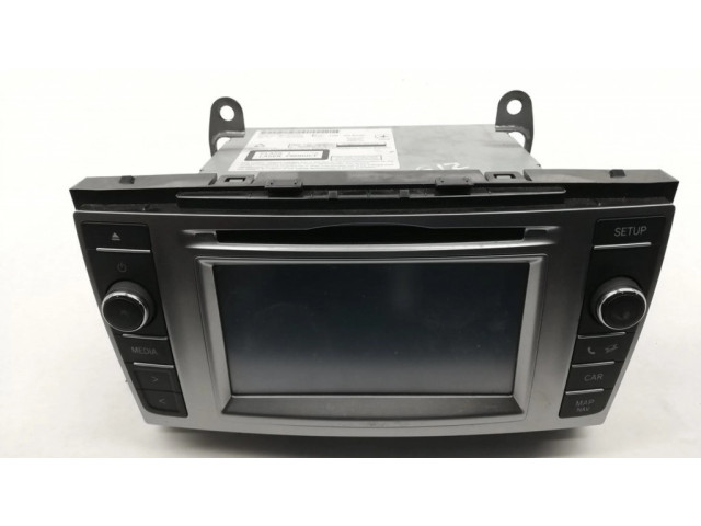 Радио/ проигрыватель CD/DVD / навигация