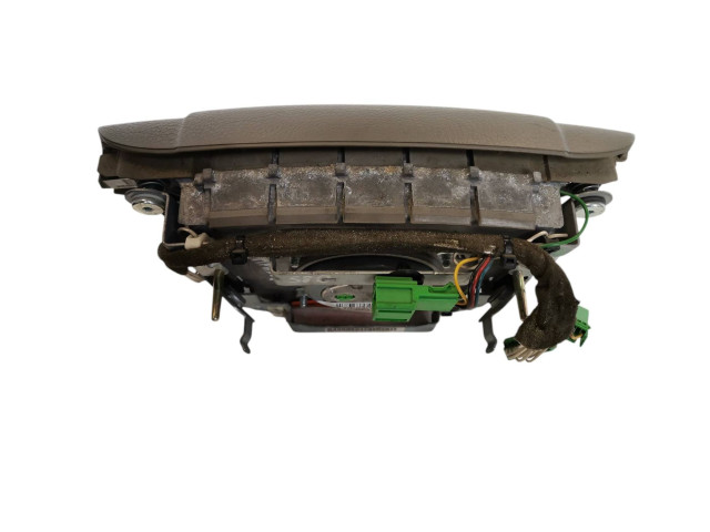 Подушка безопасности водителя 8686286 Volvo V70