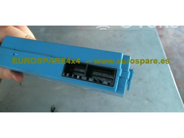 Блок предохранителей MR445952   Mitsubishi Montero    