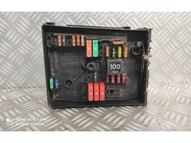   Pojistková skříňka 1K0937814F, 5N1937070A   Volkswagen Tiguan 2010