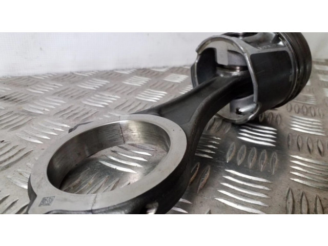 Поршень с шатуном Infiniti EX для дизельного двигателя 3.0