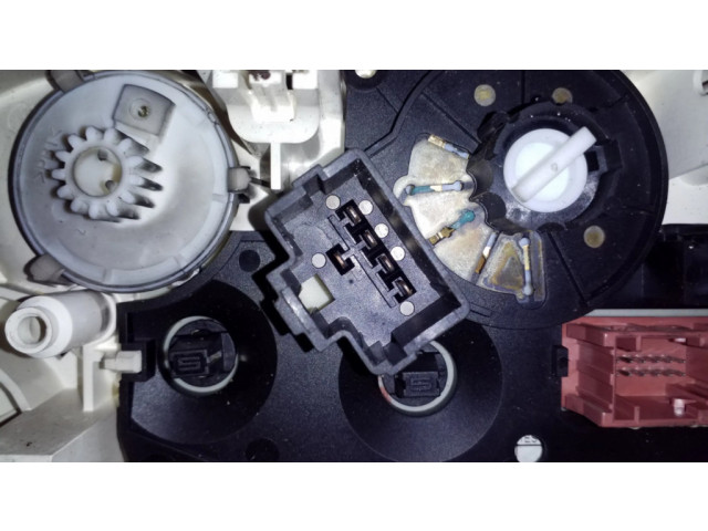 Блок управления климат-контролем 69392200, 69397002   Citroen C5