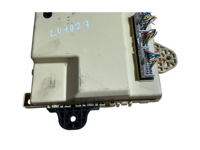 Блок предохранителей 954002P960, XM960B5V0031 KIA Sorento