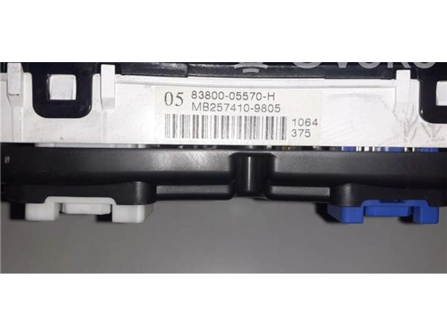 Přístrojová deska Toyota Avensis T220 2003 8380005570