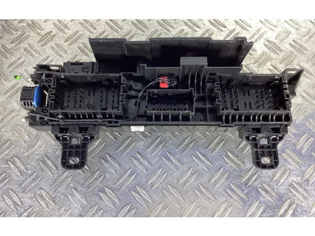 Блок предохранителей 109440500D, 111905900A Tesla Model S