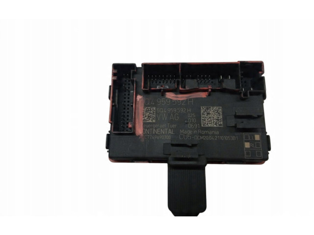 Блок управления 5Q4959592H Skoda Octavia Mk4