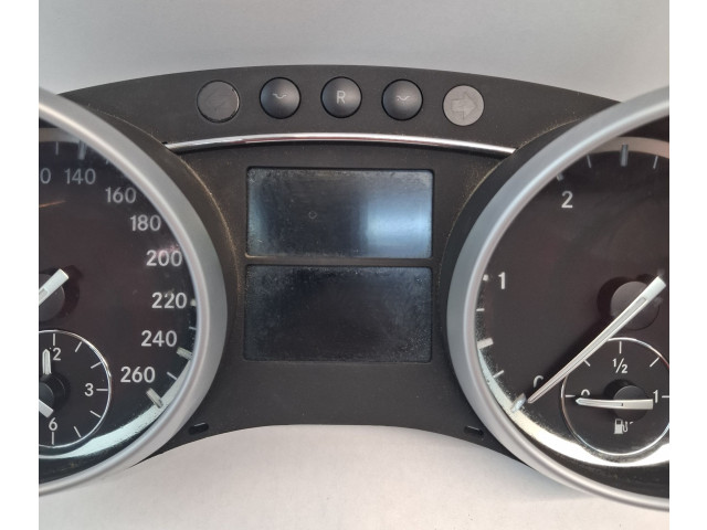 Панель приборов A2519006000 Mercedes-Benz R W251