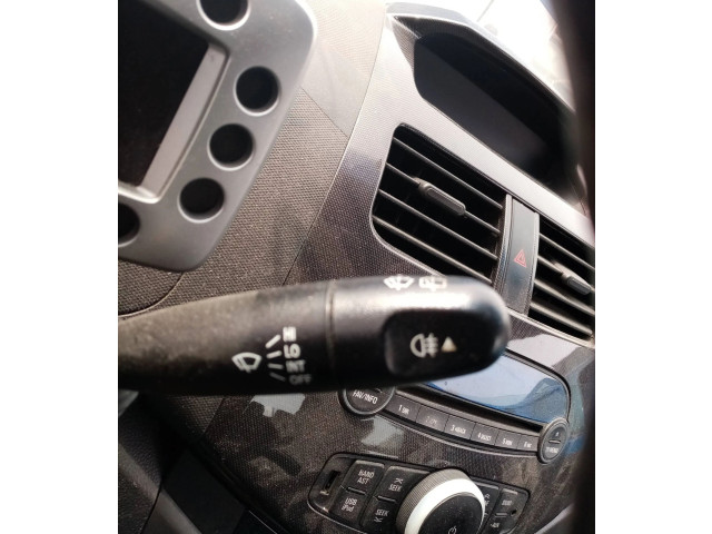 Ручка стеклоочистителей    Chevrolet Spark