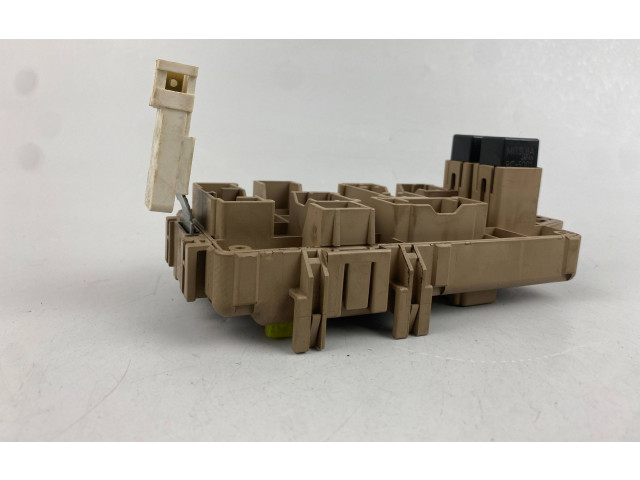 Блок предохранителей 611301 Subaru Forester SG