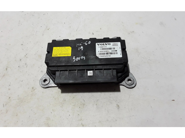 Блок подушек безопасности 32221372   Volvo XC60