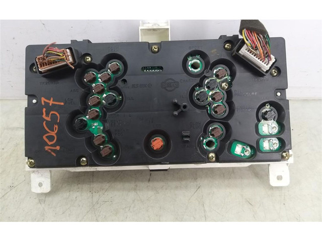 Přístrojová deska Nissan Almera Tino 2002 BU010