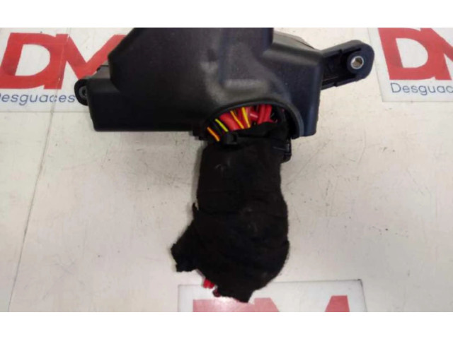 Блок предохранителей 2203050567, 2203050567 Audi A3 S3 A3 Sportback 8P