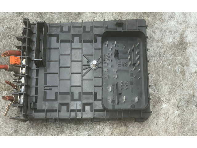 Блок предохранителей    Volkswagen Golf Plus    