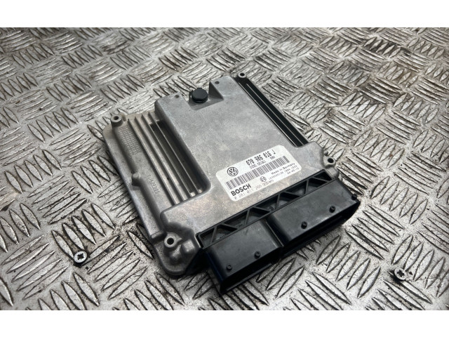 Řídící jednotka 070906016J, 0281011266   Volkswagen Multivan T5 2006