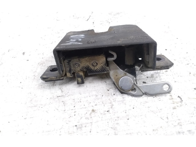 Zámek zadních dveří 2K0827506B Volkswagen Caddy 2007