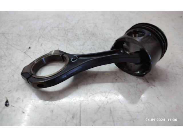 Píst Mercedes-Benz S W221 OM642