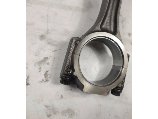  Поршень с шатуном  038J  Volkswagen PASSAT B6  